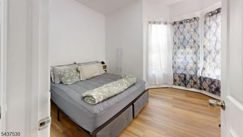 272 Parker Street Newark NJ 07104