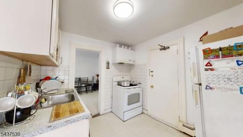 272 Parker Street Newark NJ 07104