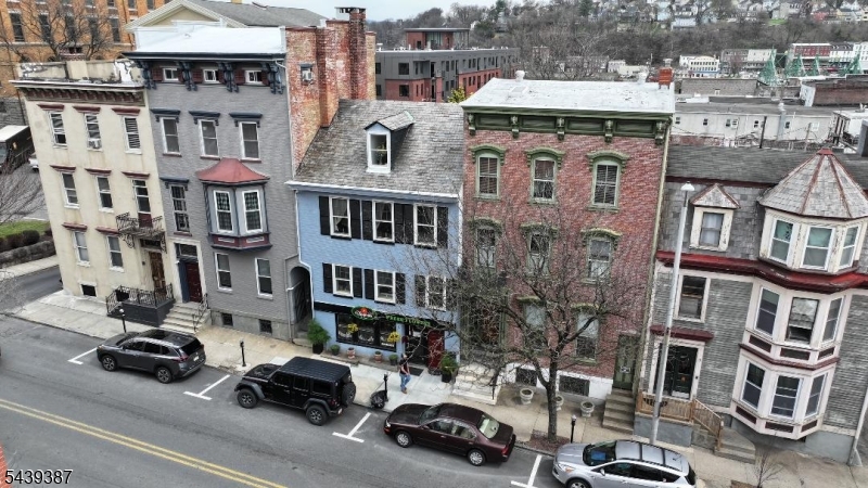 21 N 2nd Street Pennsylvania NJ 18042
