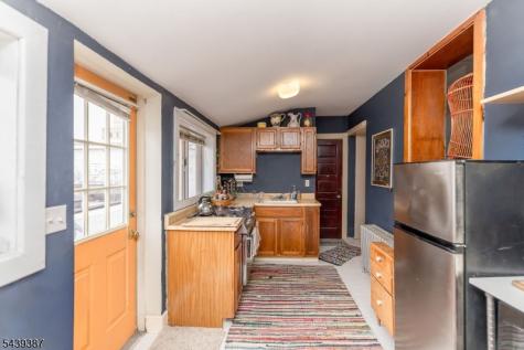 21 N 2nd Street Pennsylvania NJ 18042