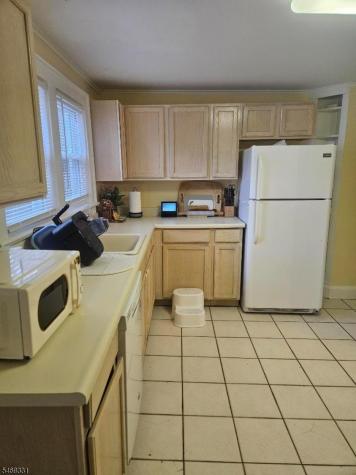 18 Sherman Avenue Morris NJ 07950