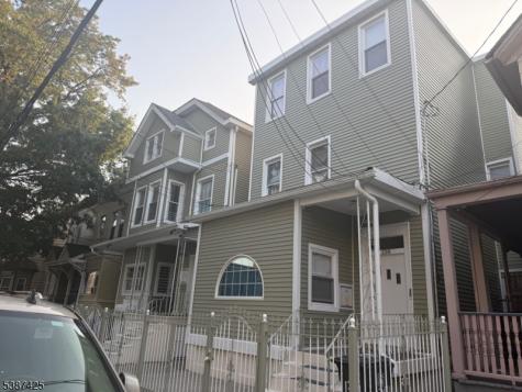 136 Garside Street Newark NJ 07104