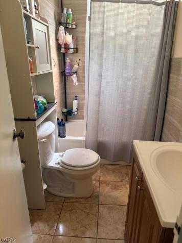 136 Garside Street Newark NJ 07104