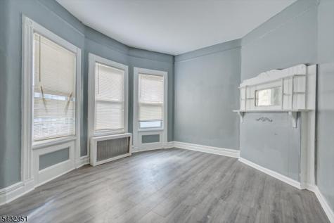 37 Blum Street Newark NJ 07103