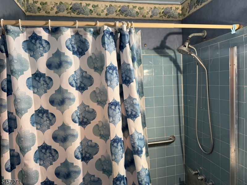 81 Chestnut Avenue Irvington NJ 07111