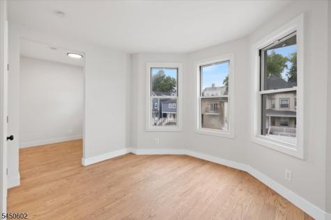 533 S Clinton Street East Orange NJ 07018