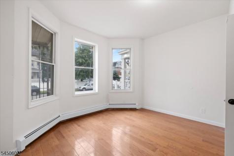 533 S Clinton Street East Orange NJ 07018