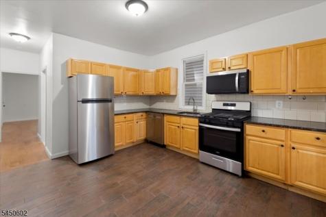 533 S Clinton Street East Orange NJ 07018