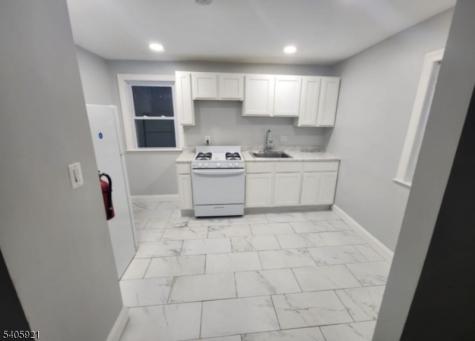 118 Lenox Avenue East Orange NJ 07018