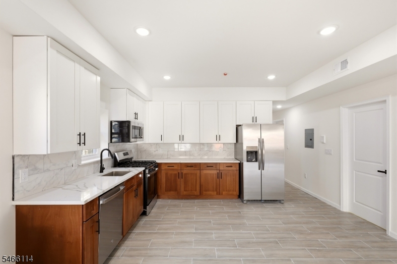64 Lyons Avenue Newark NJ 07112