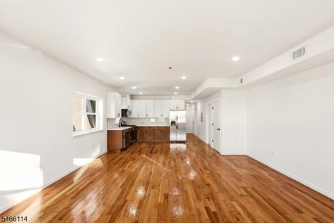 64 Lyons Avenue Newark NJ 07112