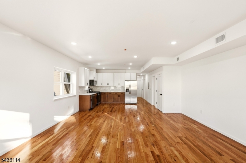 64 Lyons Avenue Newark NJ 07112
