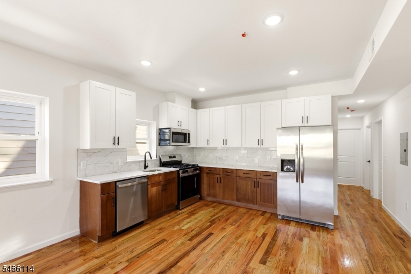 64 Lyons Avenue Newark NJ 07112