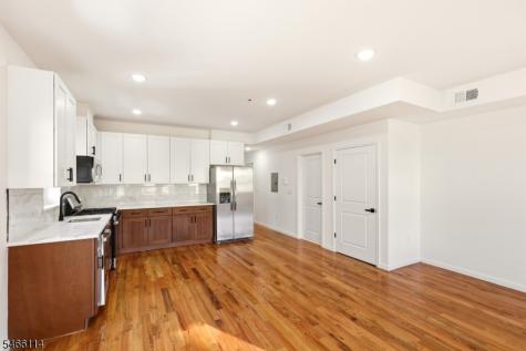 64 Lyons Avenue Newark NJ 07112