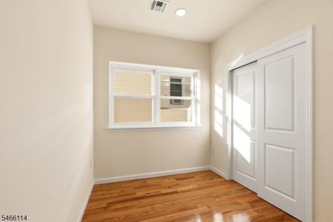 64 Lyons Avenue Newark NJ 07112