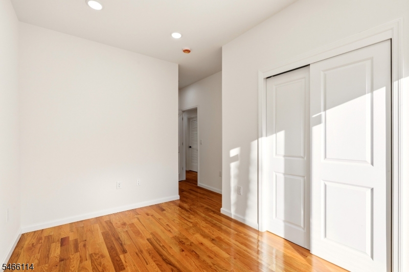 64 Lyons Avenue Newark NJ 07112