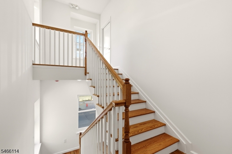 64 Lyons Avenue Newark NJ 07112