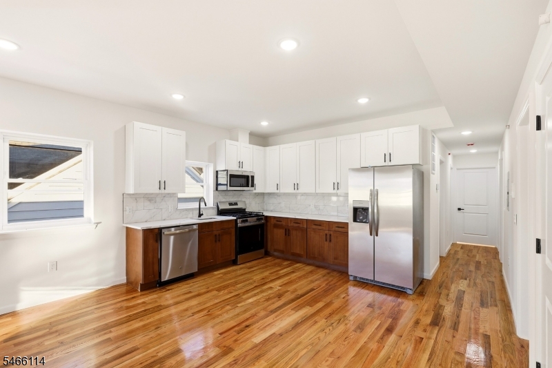64 Lyons Avenue Newark NJ 07112
