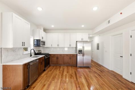 64 Lyons Avenue Newark NJ 07112