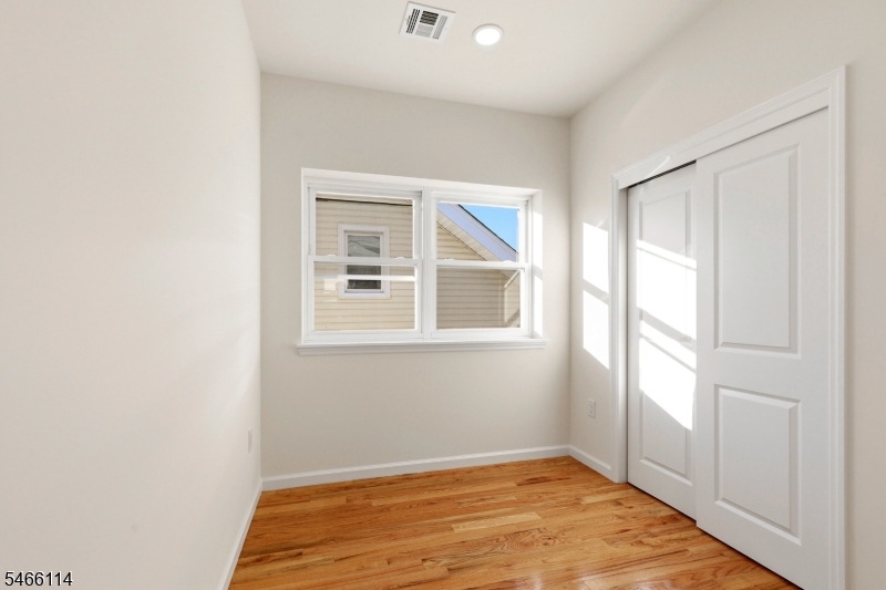 64 Lyons Avenue Newark NJ 07112