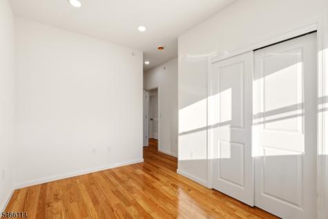 64 Lyons Avenue Newark NJ 07112
