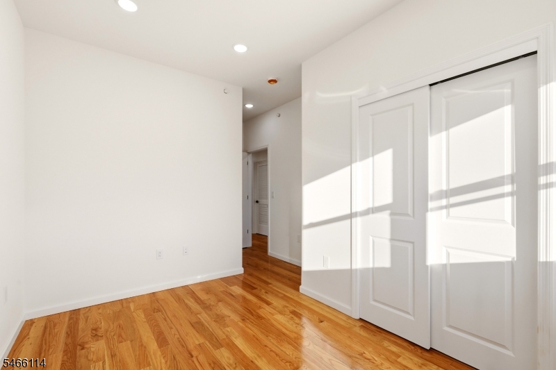 64 Lyons Avenue Newark NJ 07112