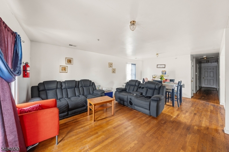 39 Wainwright Street Newark NJ 07112