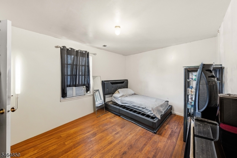 39 Wainwright Street Newark NJ 07112
