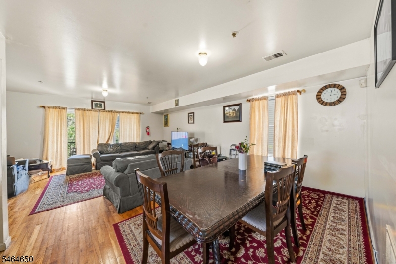 39 Wainwright Street Newark NJ 07112