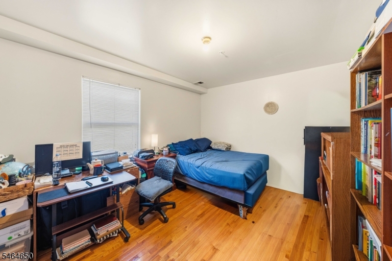 39 Wainwright Street Newark NJ 07112