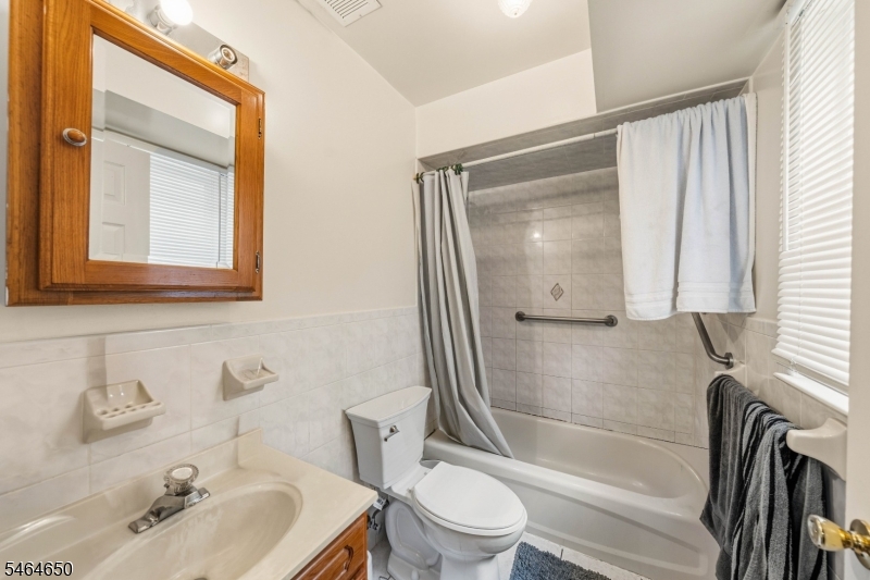 39 Wainwright Street Newark NJ 07112