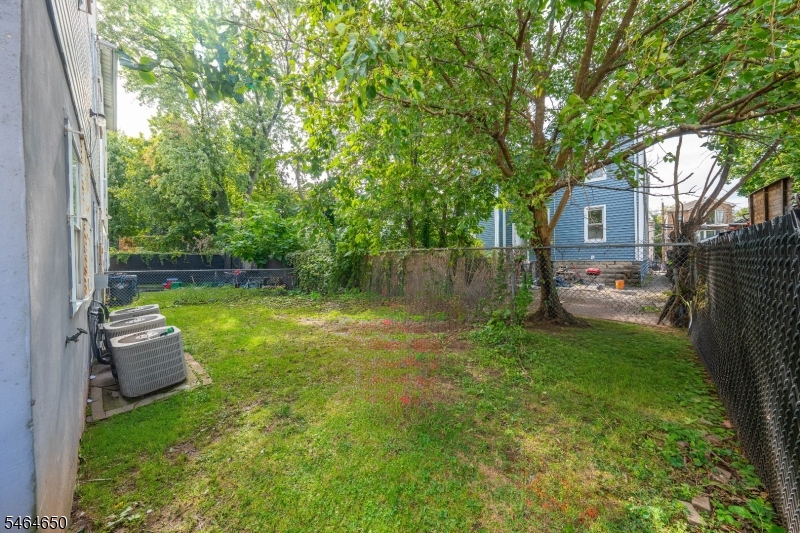 39 Wainwright Street Newark NJ 07112