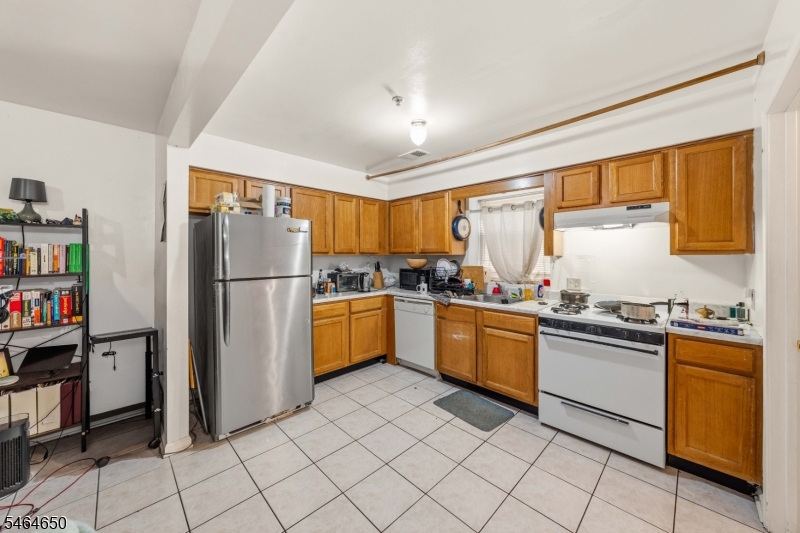 39 Wainwright Street Newark NJ 07112