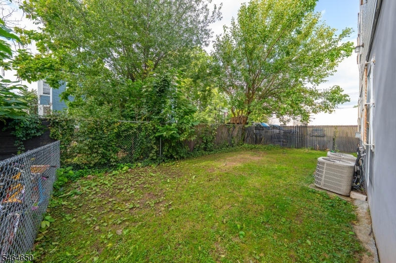 39 Wainwright Street Newark NJ 07112