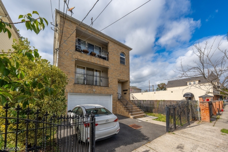 39 Wainwright Street Newark NJ 07112