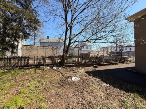 810 18TH Avenue Irvington NJ 07111