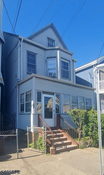 714 E 18th Paterson NJ 07501