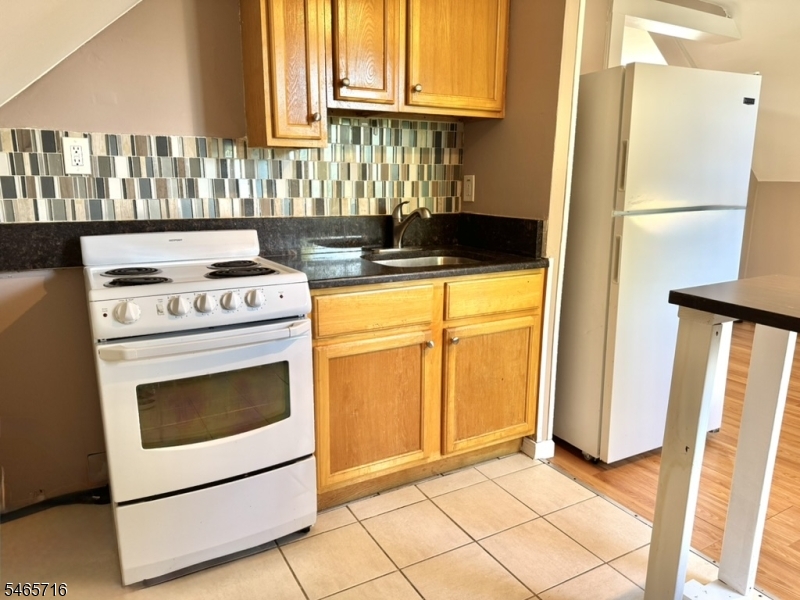 220 Gordon Street Roselle NJ 07203