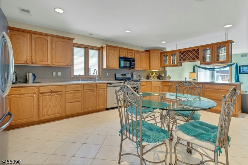214 Van Buren Street Lyndhurst NJ 07071