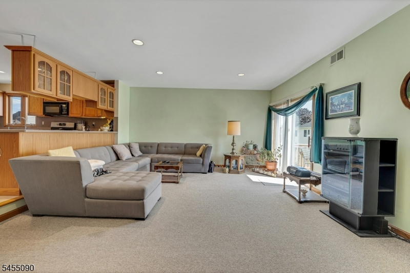 214 Van Buren Street Lyndhurst NJ 07071
