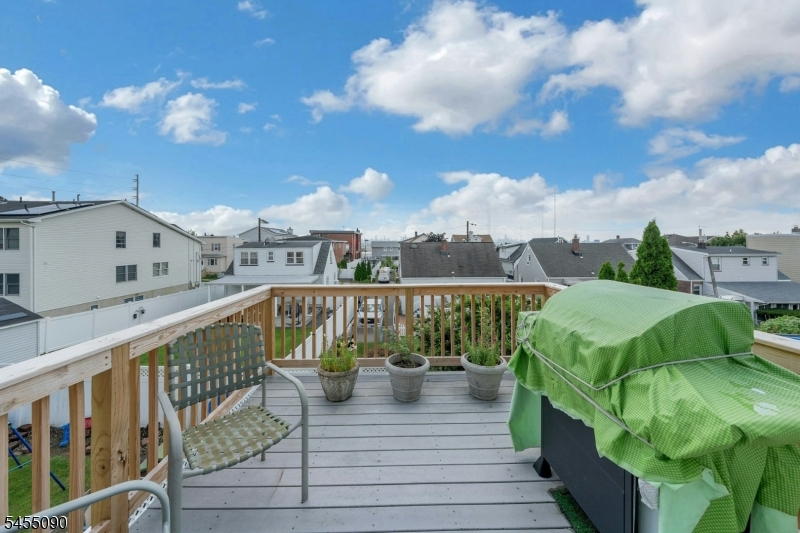 214 Van Buren Street Lyndhurst NJ 07071