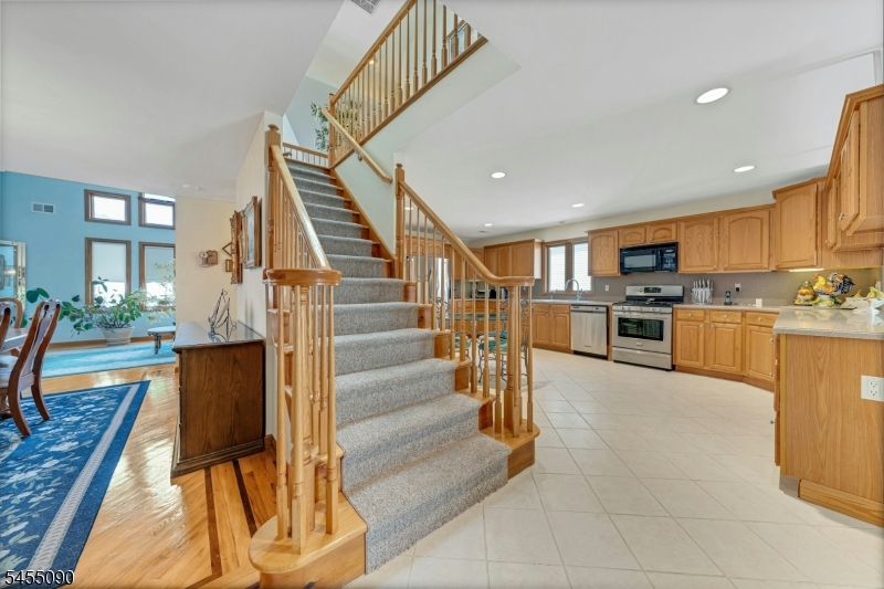214 Van Buren Street Lyndhurst NJ 07071