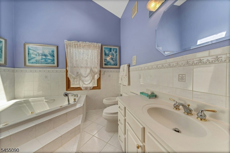 214 Van Buren Street Lyndhurst NJ 07071
