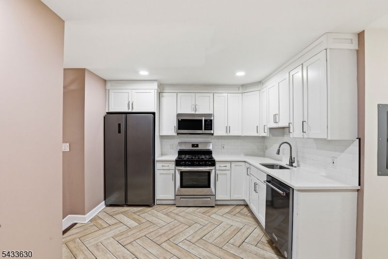 194 Hillside Avenue Newark NJ 07108
