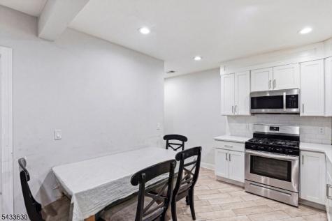 194 Hillside Avenue Newark NJ 07108