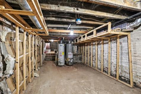 194 Hillside Avenue Newark NJ 07108