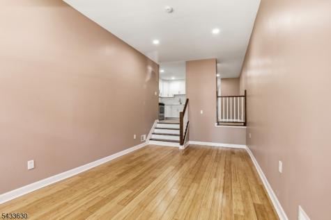194 Hillside Avenue Newark NJ 07108