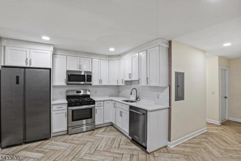 194 Hillside Avenue Newark NJ 07108