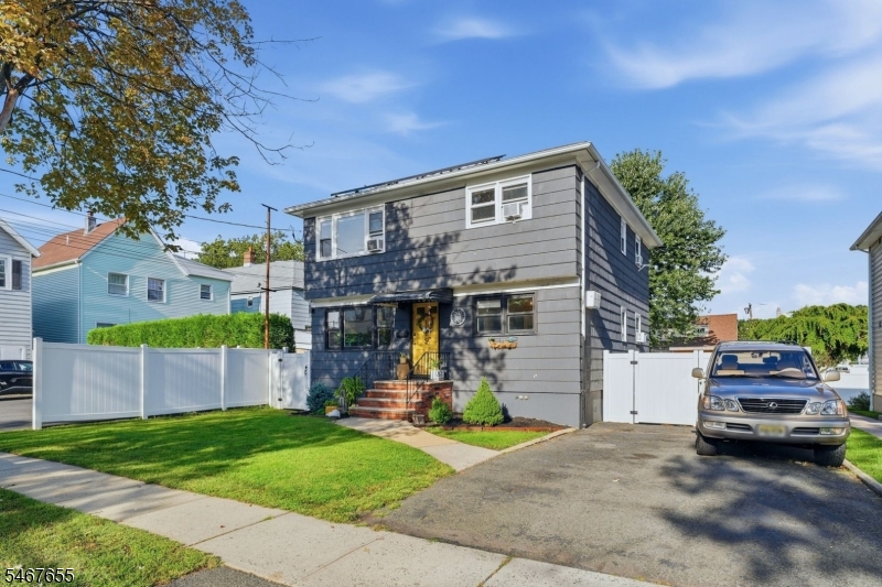441 Willow Avenue Roselle Park NJ 07204