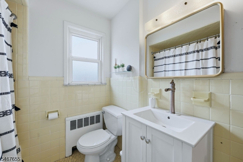 441 Willow Avenue Roselle Park NJ 07204